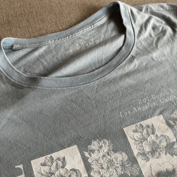 Cropped t - Picture 2 of 2